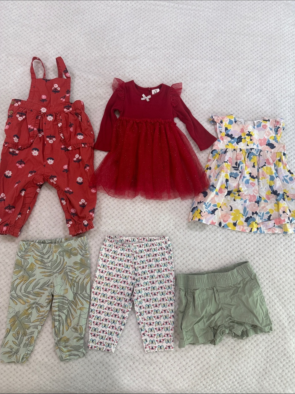 Baby Girl 6M Clothing Bundle | Carter’s, Old Navy & Baby Starters | 6 Pieces
